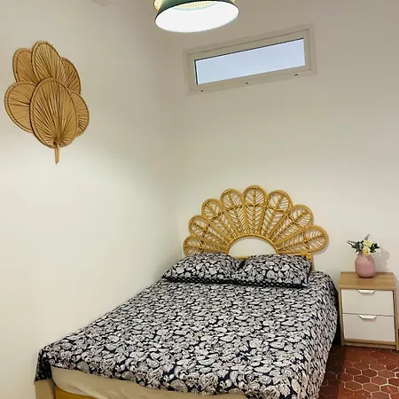 Old 1 Bedroom 2 Persons Daire Antibes