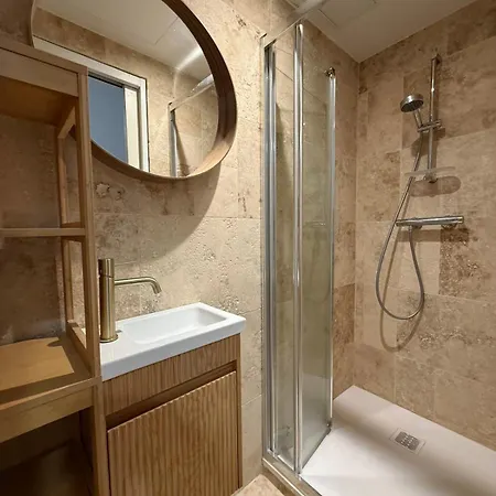 Old 1 Bedroom 4 Persons * 앙티브