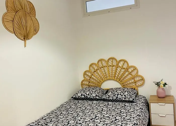 Old 1 Bedroom 2 Persons アパート アンティーブ